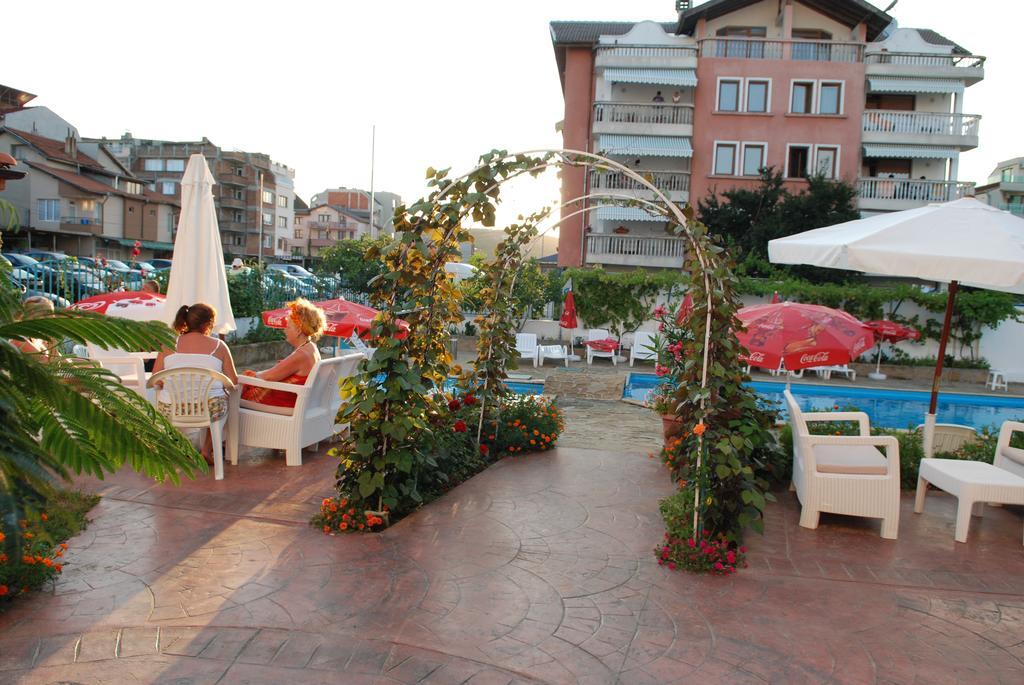 Alba Family Club Hotel Primorsko Eksteriør bilde
