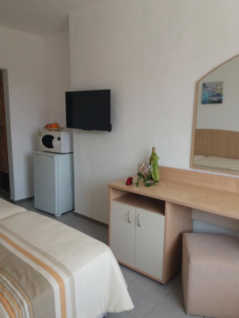 Alba Family Club Hotel Primorsko Eksteriør bilde
