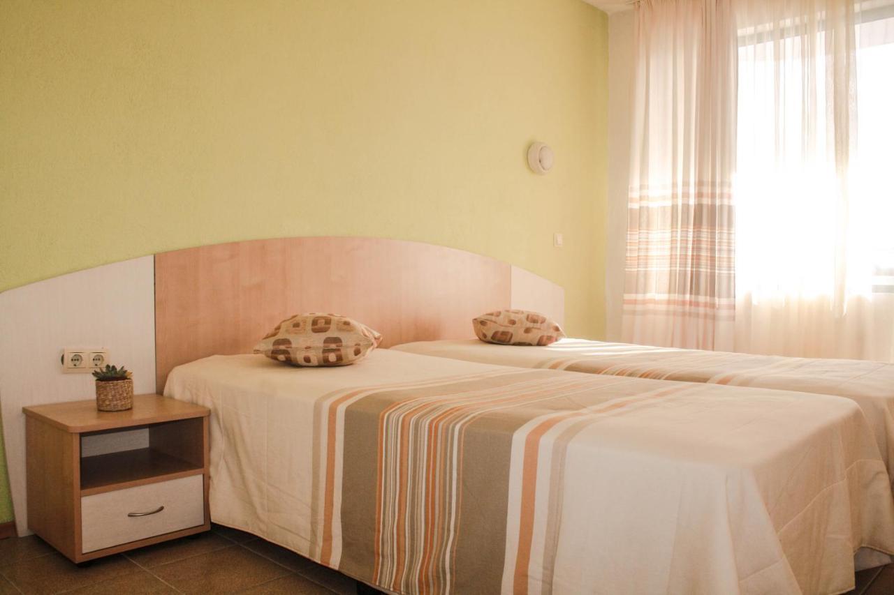 Alba Family Club Hotel Primorsko Eksteriør bilde