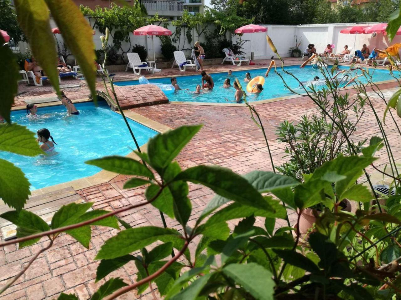 Alba Family Club Hotel Primorsko Eksteriør bilde