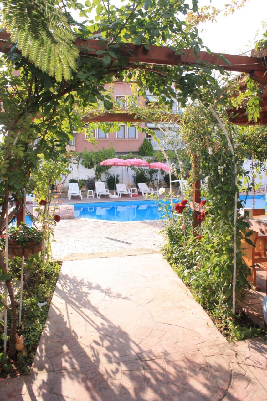 Alba Family Club Hotel Primorsko Eksteriør bilde