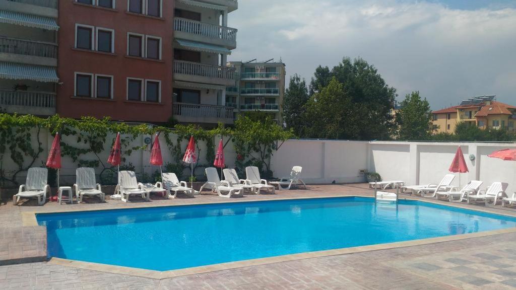 Alba Family Club Hotel Primorsko Eksteriør bilde
